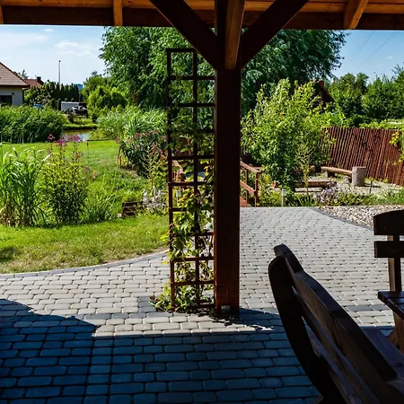 Nad Stawem Caloroczny
